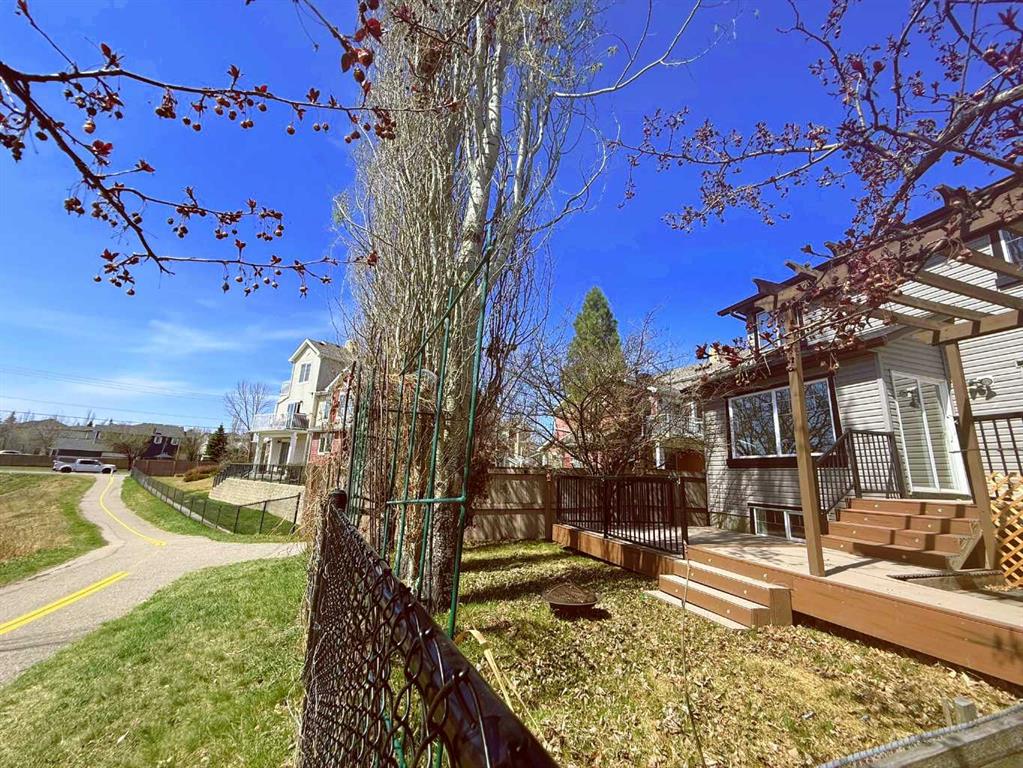 Picture of 475 Chaparral Ridge Circle SE, Calgary Real Estate Listing
