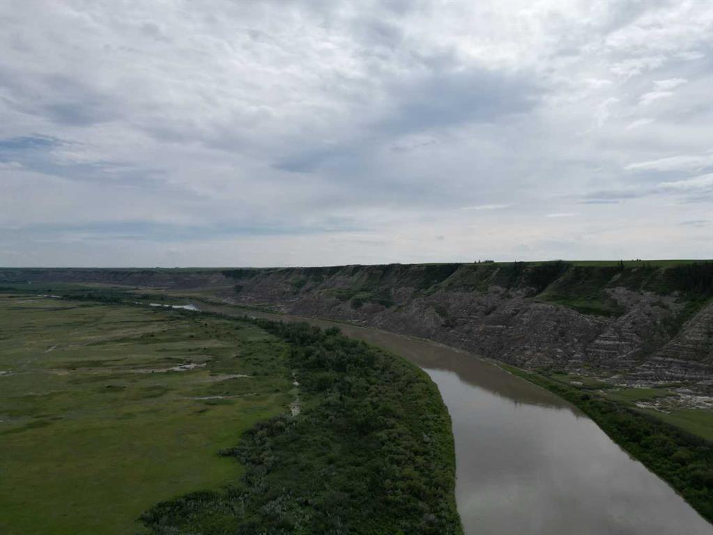 Picture of NE-9-30-21-W4 Starland County  , Rural Starland County Real Estate Listing