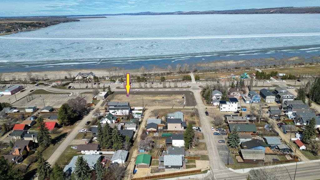 Picture of 4217 LAKESHORE Drive , Sylvan Lake Real Estate Listing