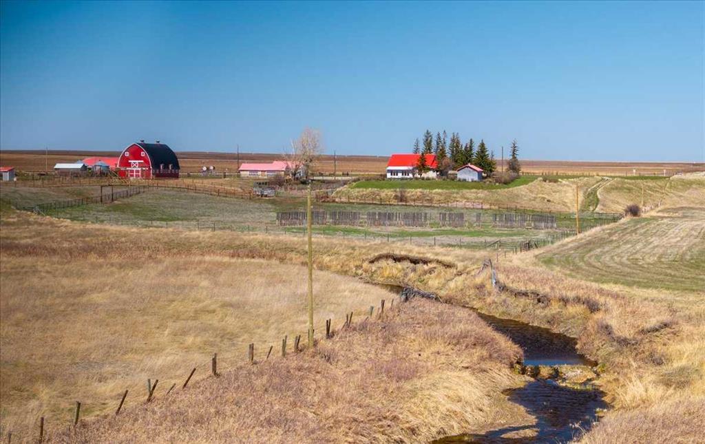 Picture of 204050 RR 245  , Rural Vulcan County Real Estate Listing