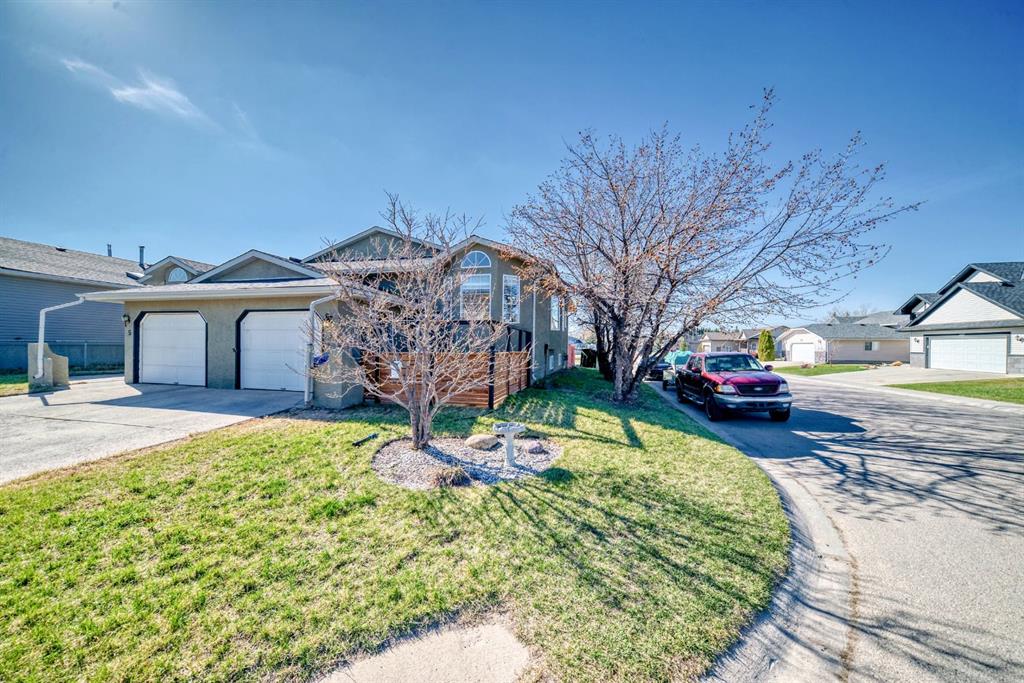 Picture of 3 Green Meadow Crescent , Strathmore Real Estate Listing