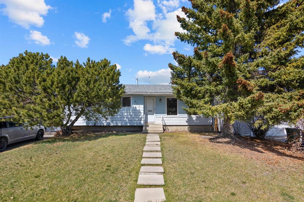Picture of 636 Cedarille Way SW, Calgary Real Estate Listing