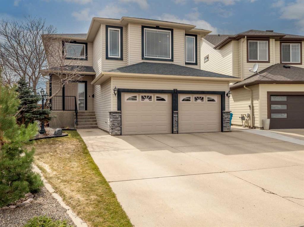 Picture of 303 Squamish Court W, Lethbridge Real Estate Listing