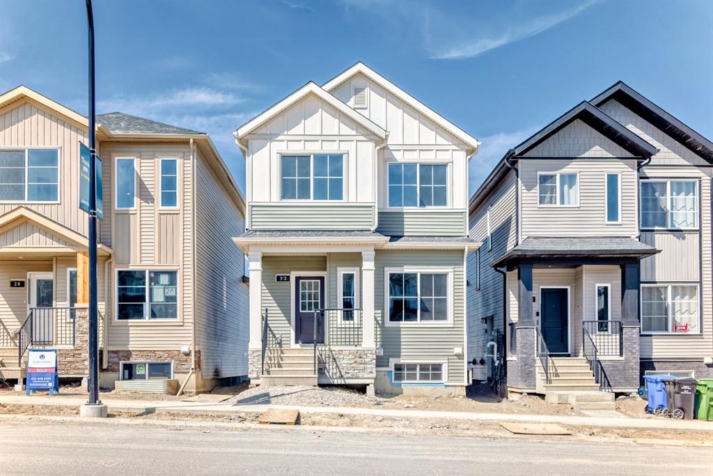 Picture of 32 Lewiston Drive , Calgary Real Estate Listing