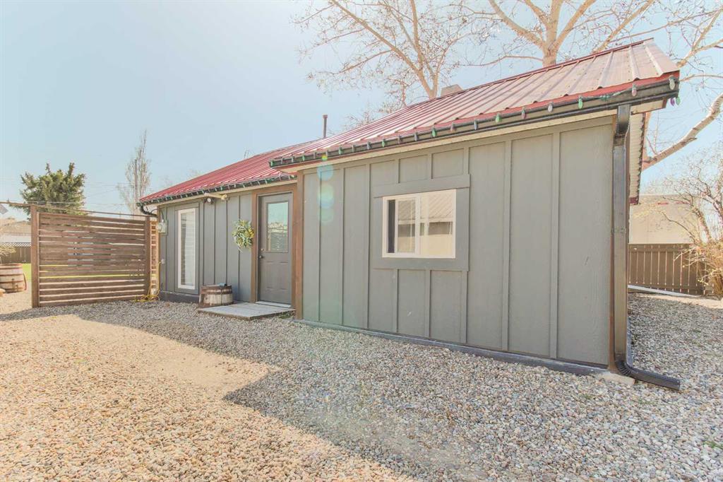 Picture of 338 3 Street , Shaughnessy Real Estate Listing