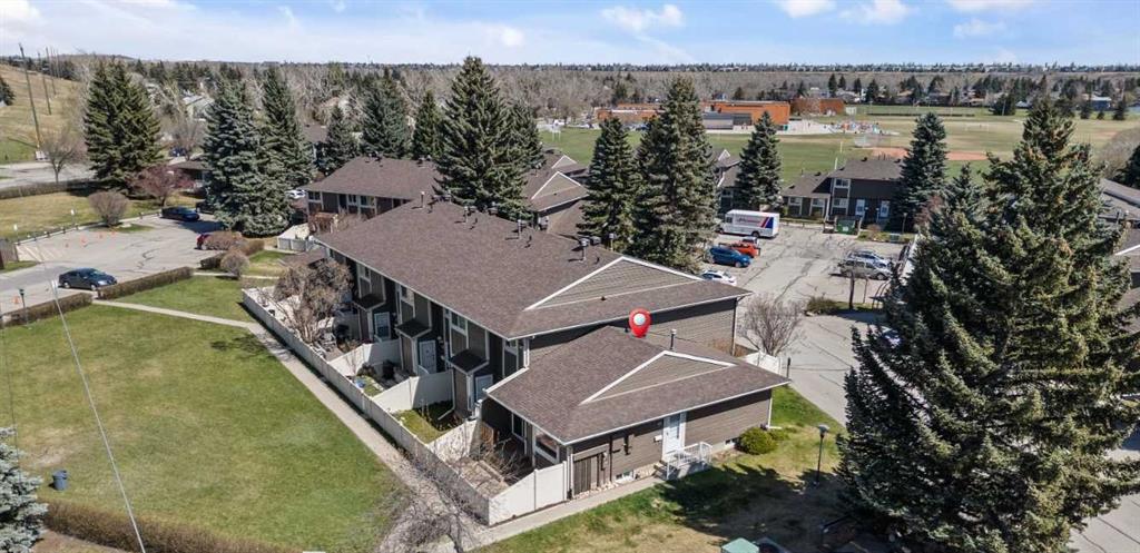 Picture of 61, 14736 Deerfield Drive SE, Calgary Real Estate Listing