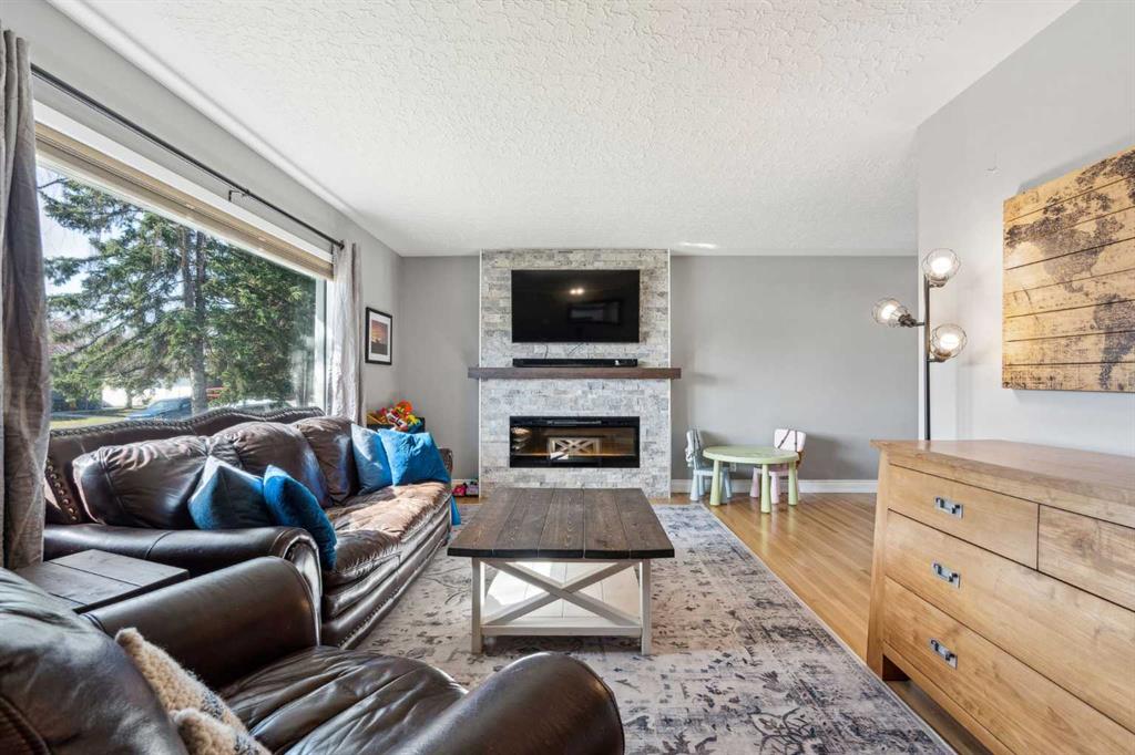 Picture of 68 Chancellor Way NW, Calgary Real Estate Listing