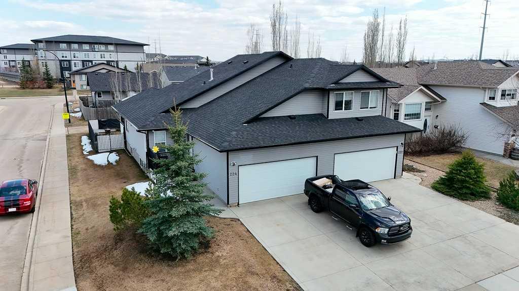 Picture of 224 Lindsay Avenue , Red Deer Real Estate Listing