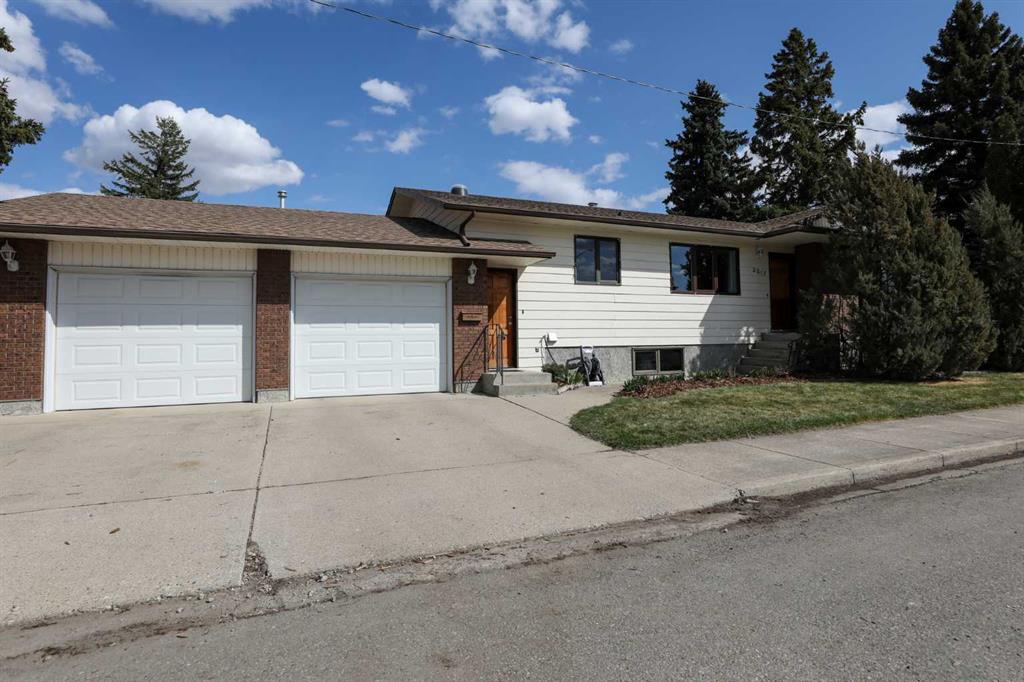 Picture of 2017 17 Street S, Coaldale Real Estate Listing