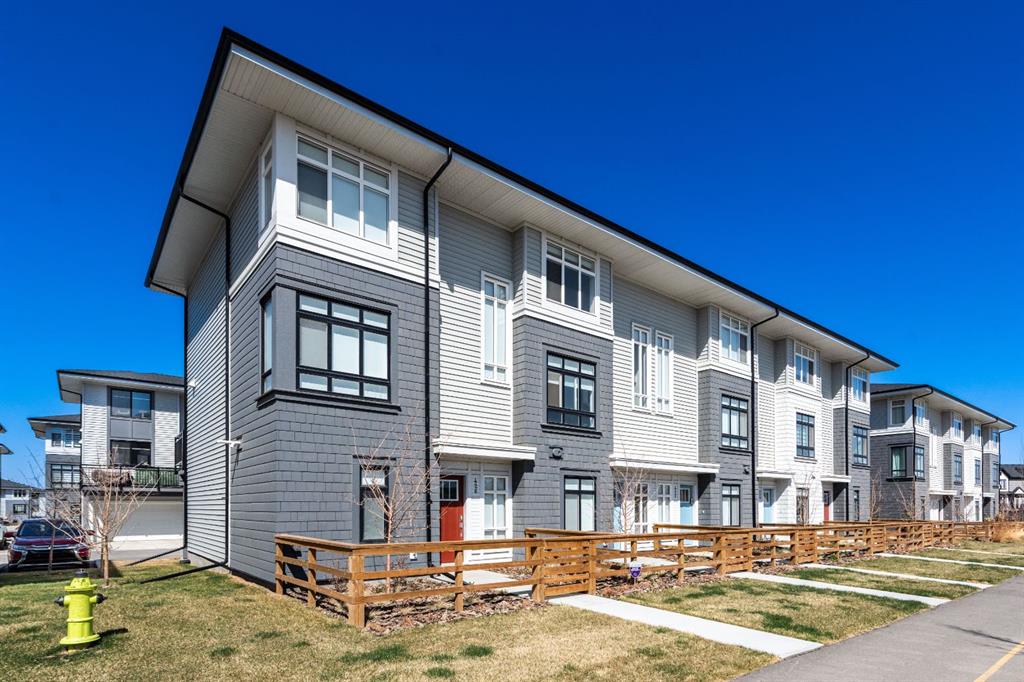 Picture of 424, 210 Avenue  SW, Calgary Real Estate Listing