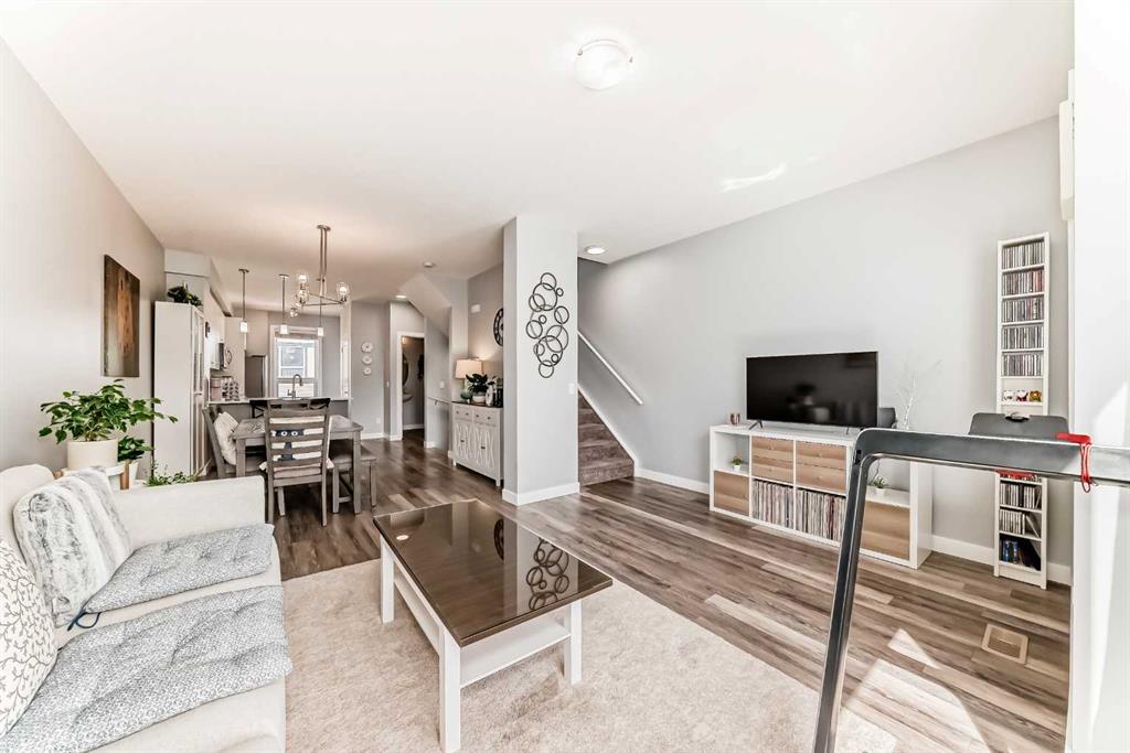 Picture of 106, 11 Evanscrest Mews NW, Calgary Real Estate Listing