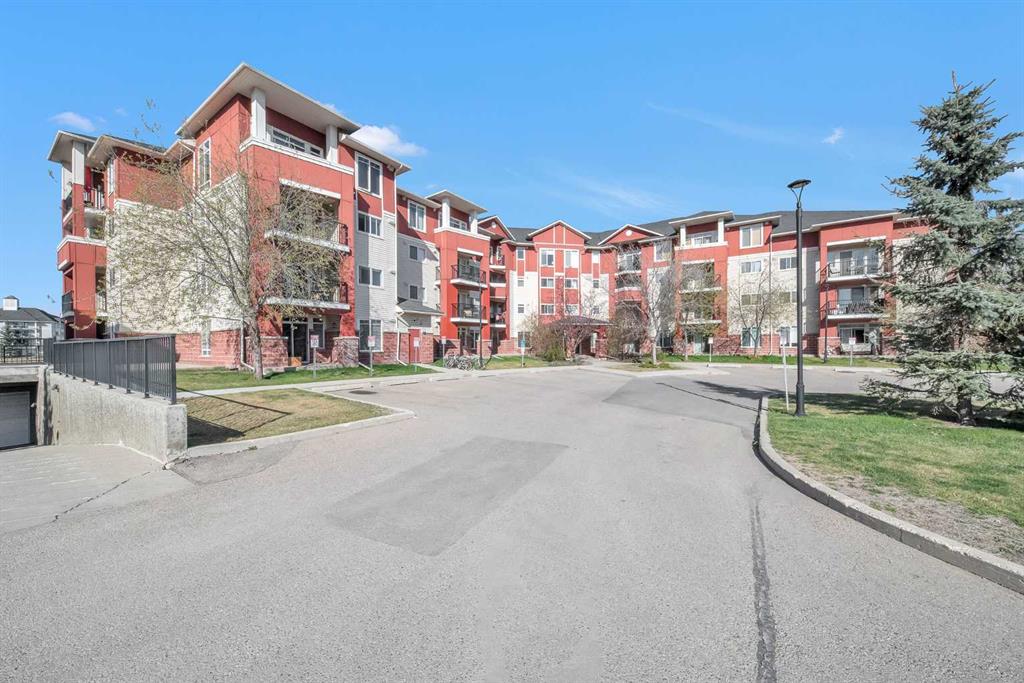 Picture of 115, 156 Country Village Circle NE, Calgary Real Estate Listing