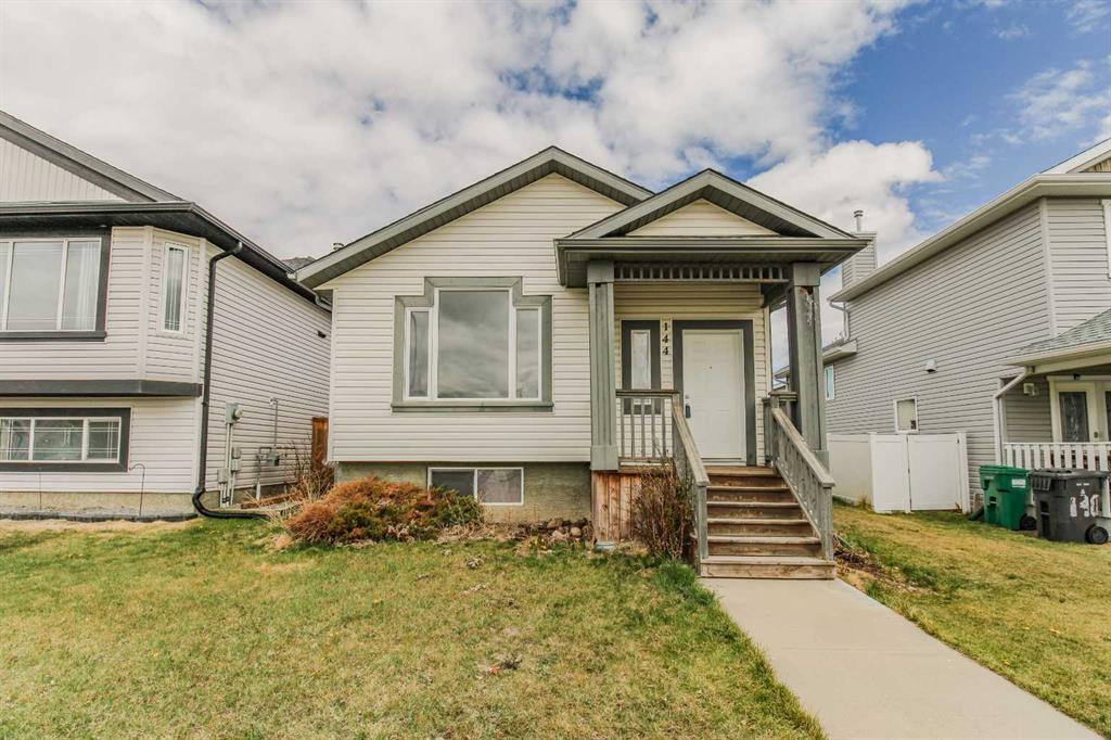 Picture of 144 Jessie Robinson Close N, Lethbridge Real Estate Listing