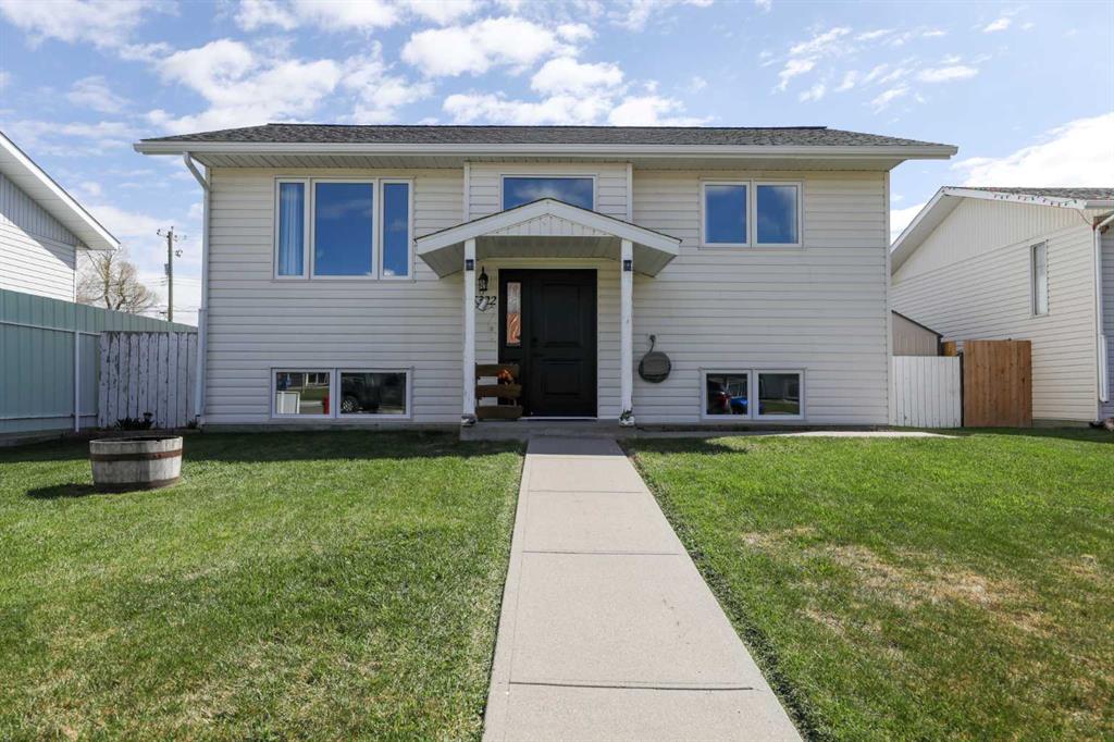 Picture of 5322 38 Avenue , Taber Real Estate Listing