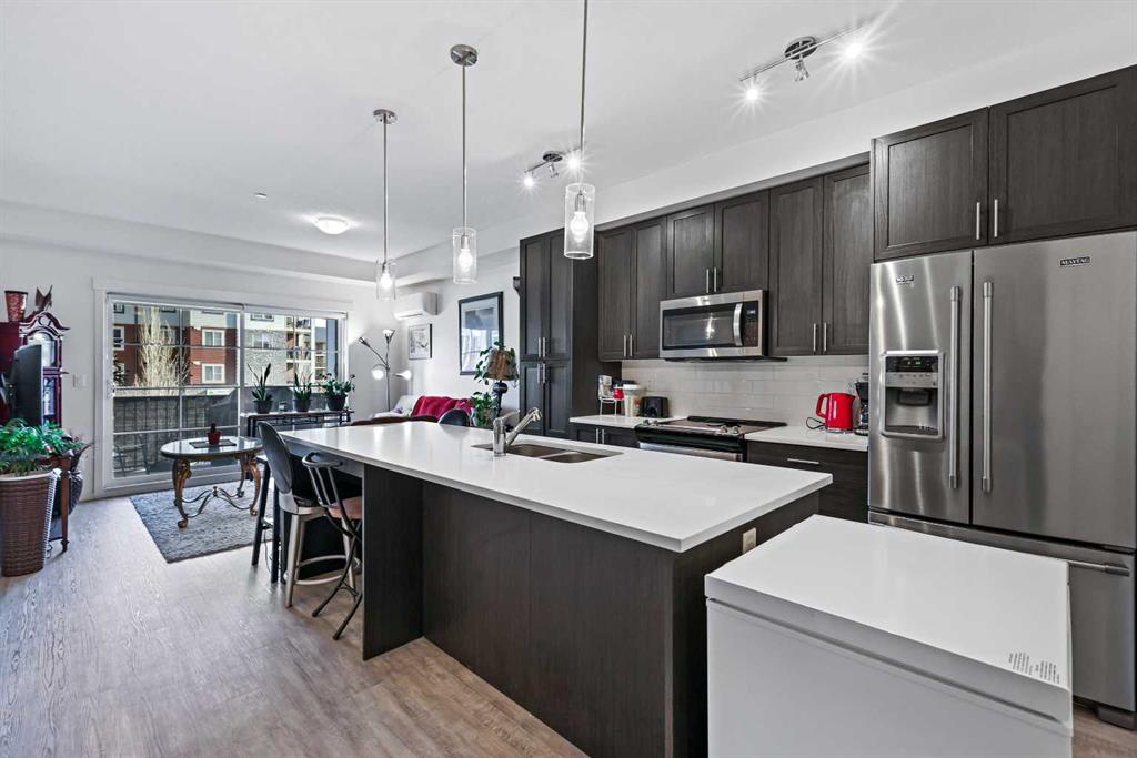 Picture of 8207, 151 Legacy Main Street SE, Calgary Real Estate Listing
