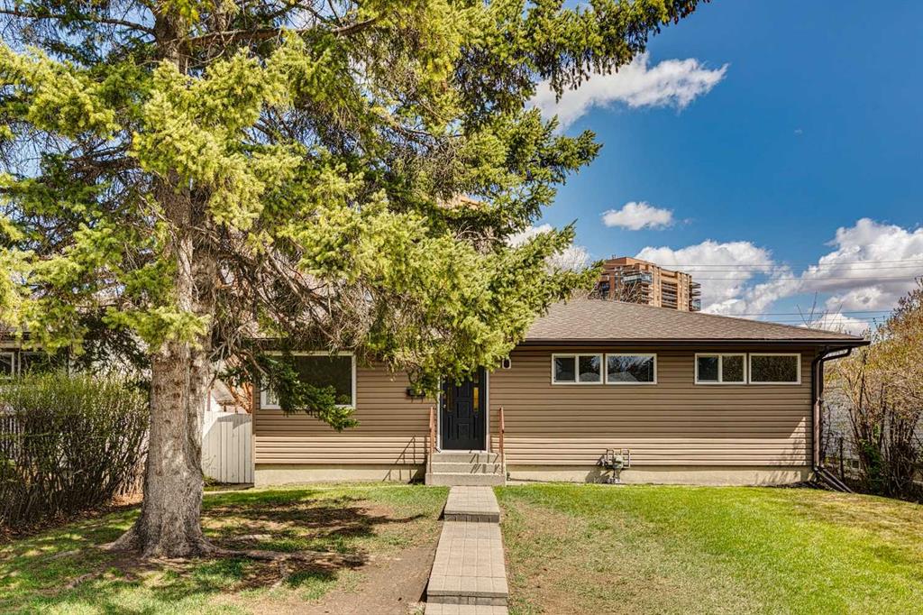 Picture of 30 Hutton Place SW, Calgary Real Estate Listing