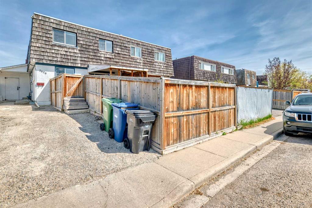 Picture of 7626 24A Street SE, Calgary Real Estate Listing