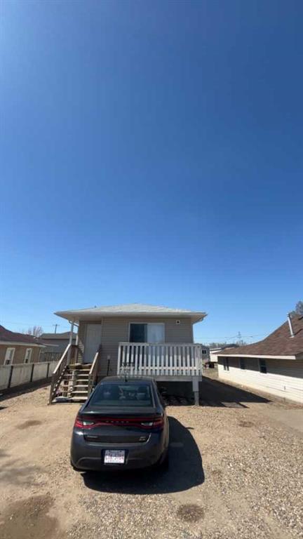 Picture of 307 1 Street NW, Redcliff Real Estate Listing
