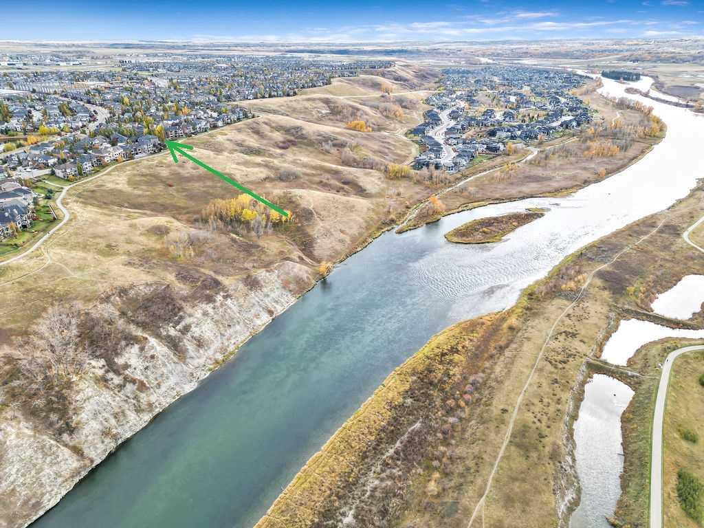 Picture of 200 CRANLEIGH Terrace SE, Calgary Real Estate Listing