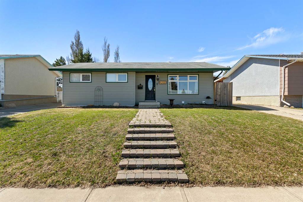 Picture of 5207 32 Street , Lloydminster Real Estate Listing
