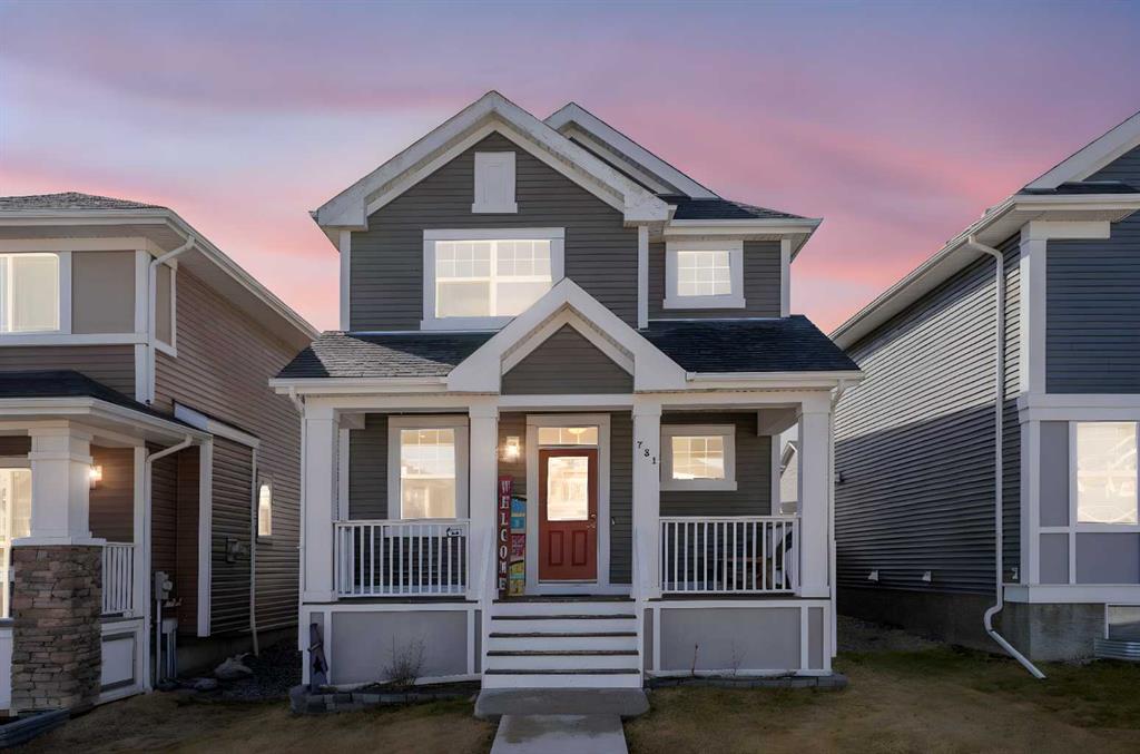 Picture of 751 River Heights Crescent , Cochrane Real Estate Listing