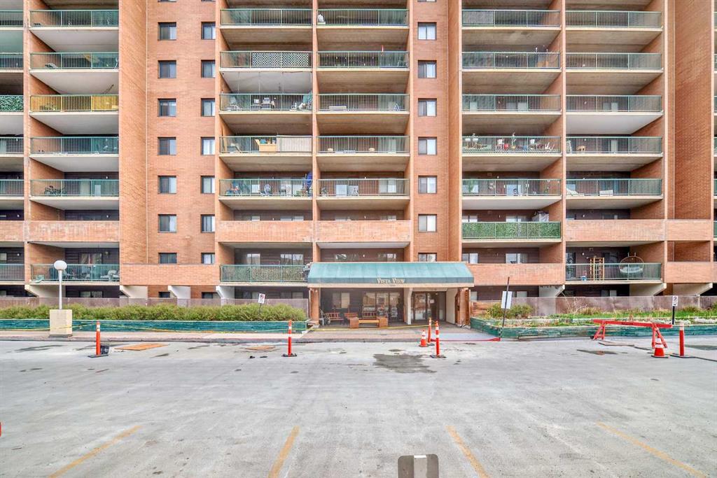 Picture of 303, 5204 Dalton Drive NW, Calgary Real Estate Listing