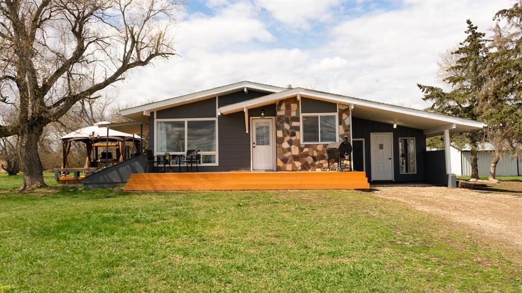 Picture of 245016 Township Road 30-2  , Rural Kneehill County Real Estate Listing