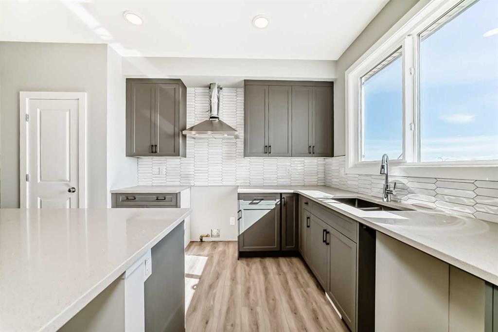 Picture of 64 Bartlett Way SE, Calgary Real Estate Listing