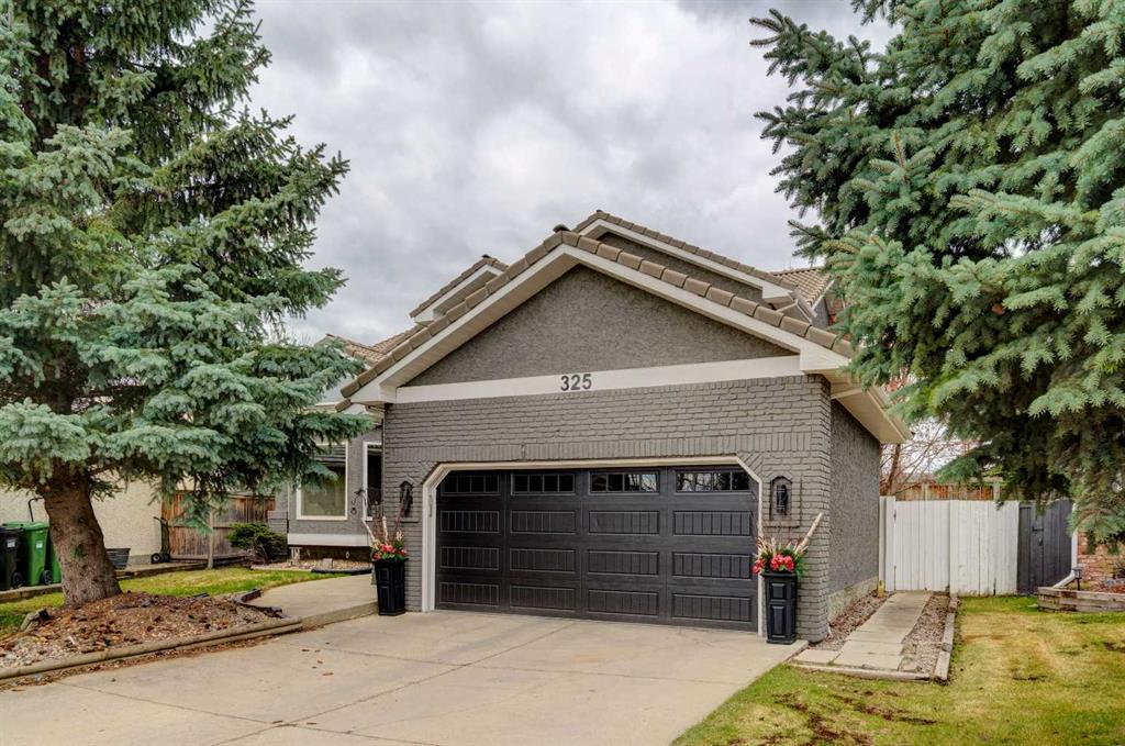 Picture of 325 Woodbriar Place SW, Calgary Real Estate Listing