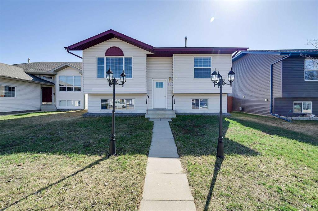 Picture of 45 Briarwood Crescent , Blackfalds Real Estate Listing