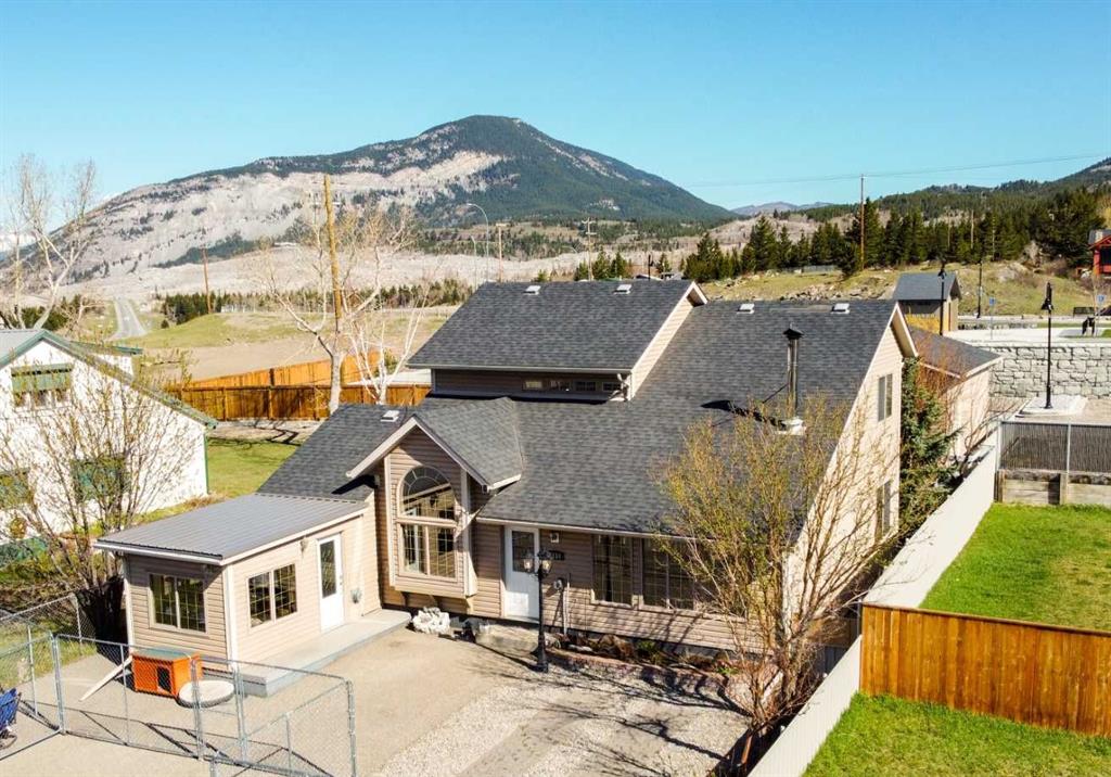 Picture of 2134 214 Street , Bellevue Real Estate Listing