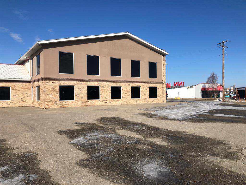 Picture of BAY 7+8, 5012 CAXTON Street W, Whitecourt Real Estate Listing