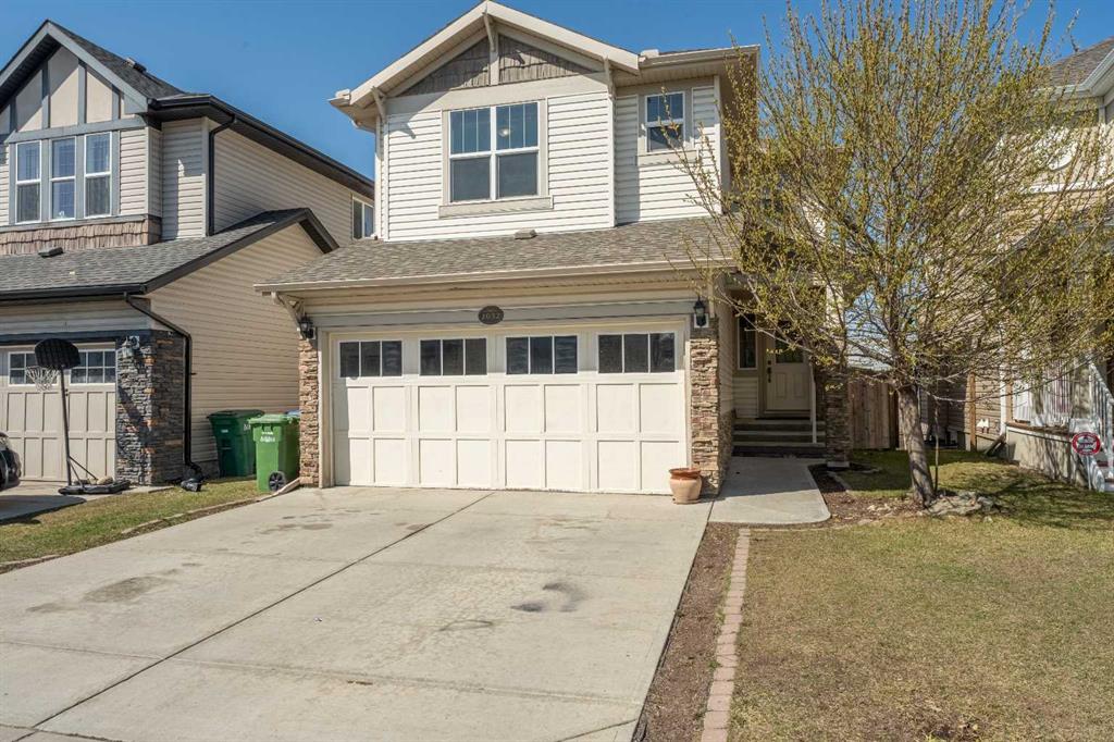 Picture of 1032 KINGSTON Crescent SE, Airdrie Real Estate Listing
