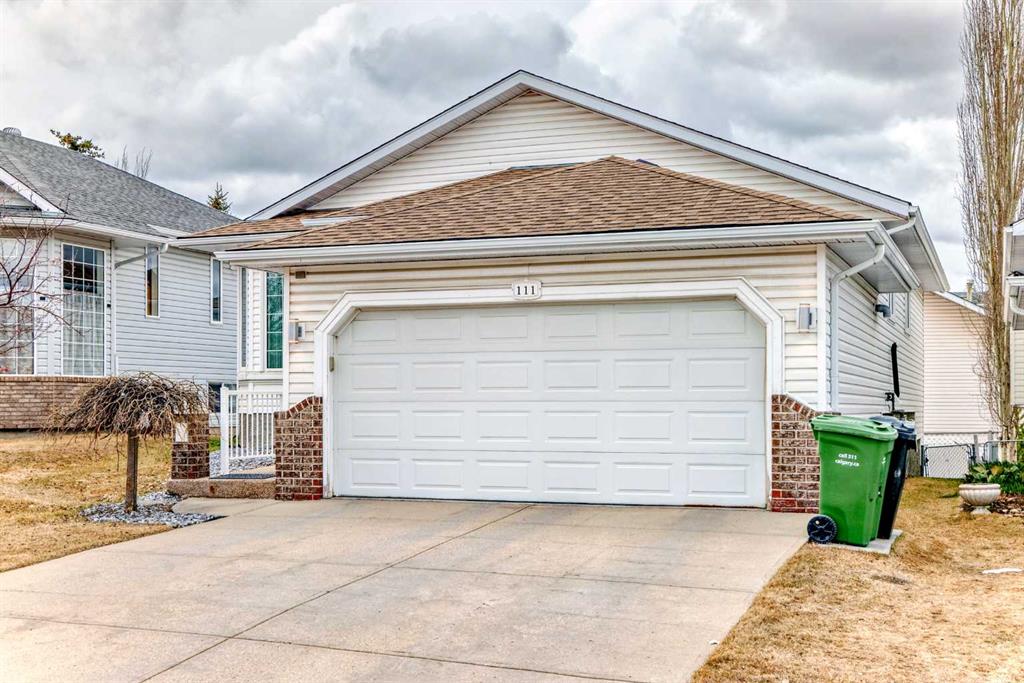 Picture of 111 Citadel Drive NW, Calgary Real Estate Listing