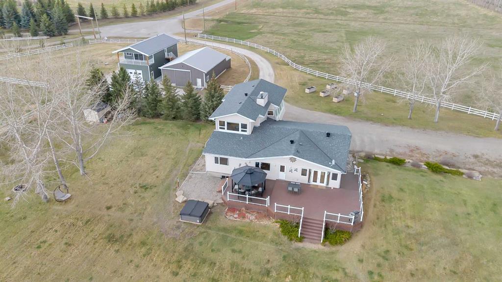 Picture of 32040 404 Avenue E, Rural Foothills County Real Estate Listing