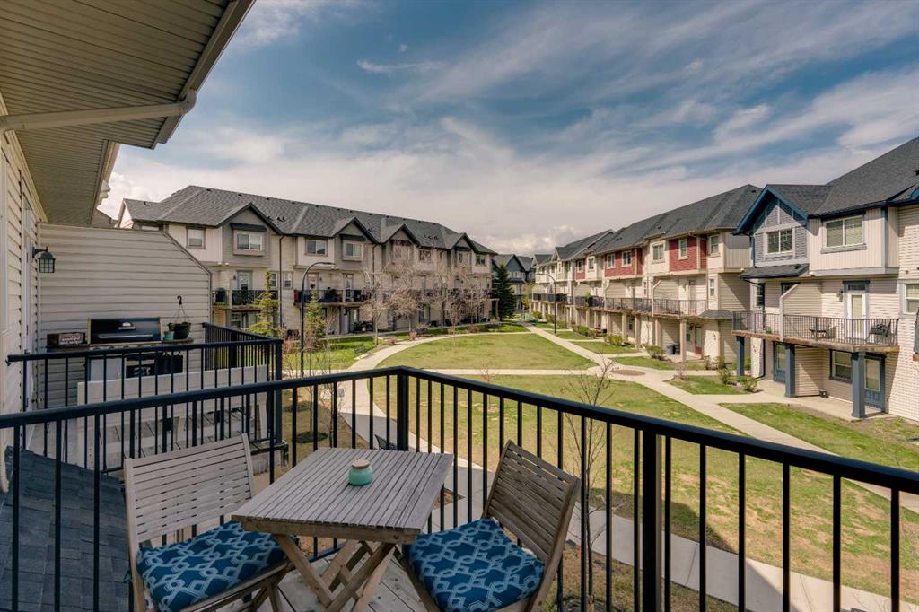 Picture of 183 New Brighton Point SE, Calgary Real Estate Listing