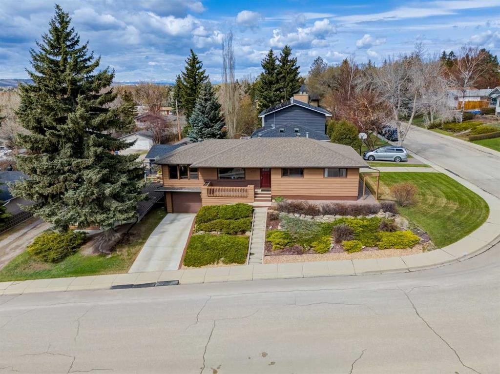 Picture of 4235 Chippewa Road NW, Calgary Real Estate Listing