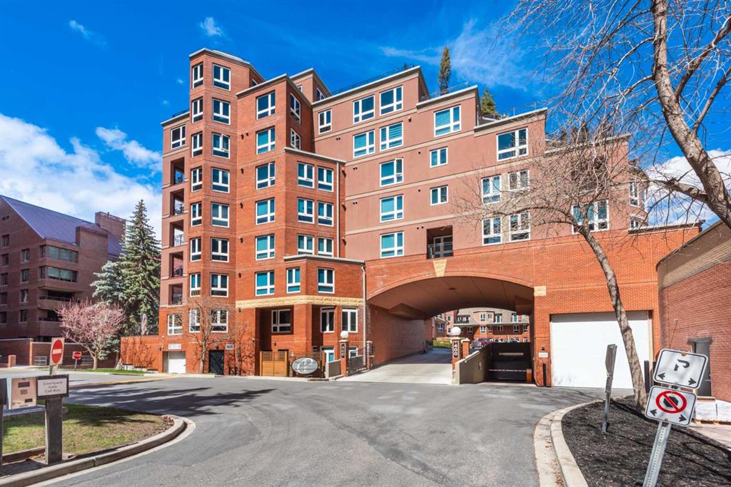 Picture of 8402, 400 Eau Claire Avenue SW, Calgary Real Estate Listing