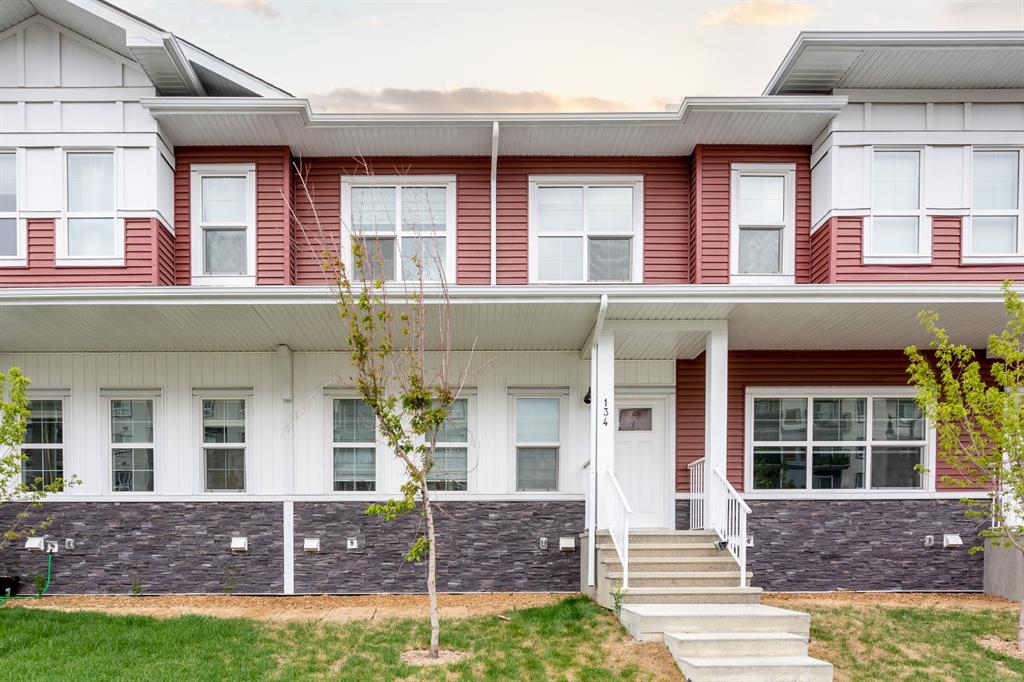 Picture of 134 Merganser Drive W, Chestermere Real Estate Listing