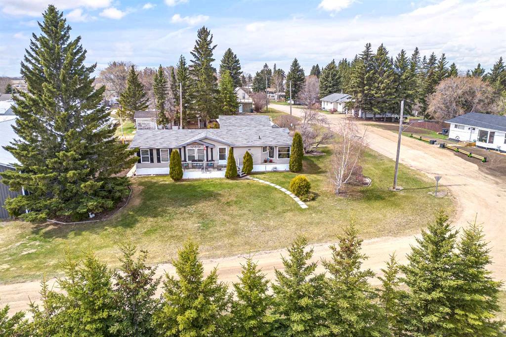 Picture of 4944 49 Avenue , Islay Real Estate Listing
