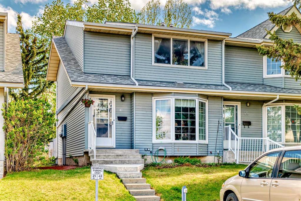 Picture of 47 Bermuda Lane NW, Calgary Real Estate Listing