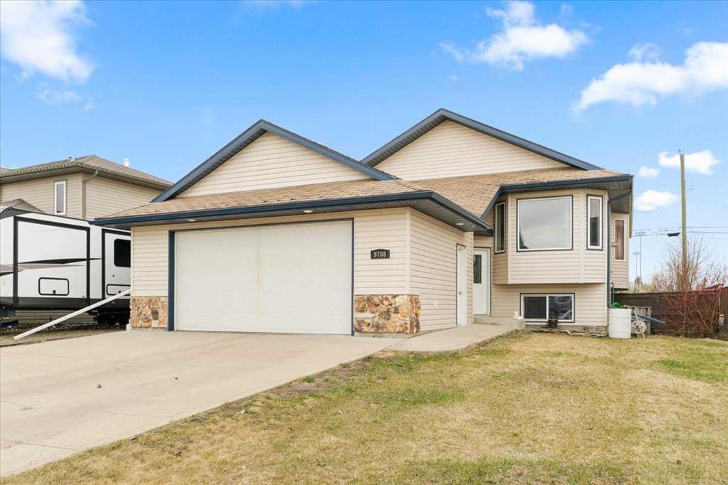 Picture of 9708 94 Street , Wembley Real Estate Listing