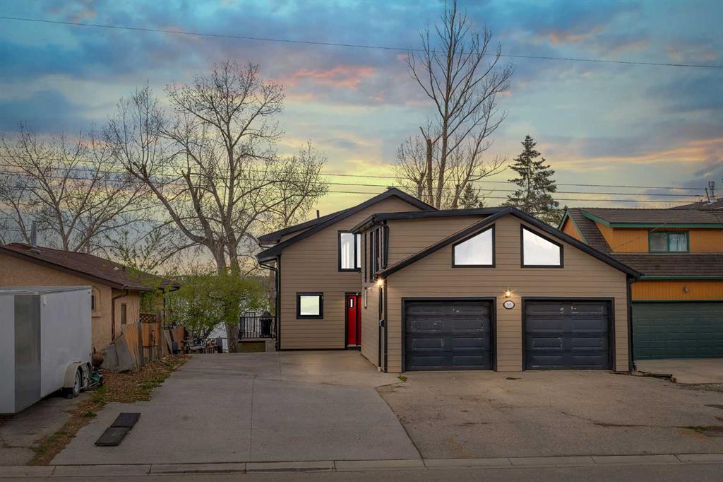 Picture of 881 East Chestermere Drive , Chestermere Real Estate Listing