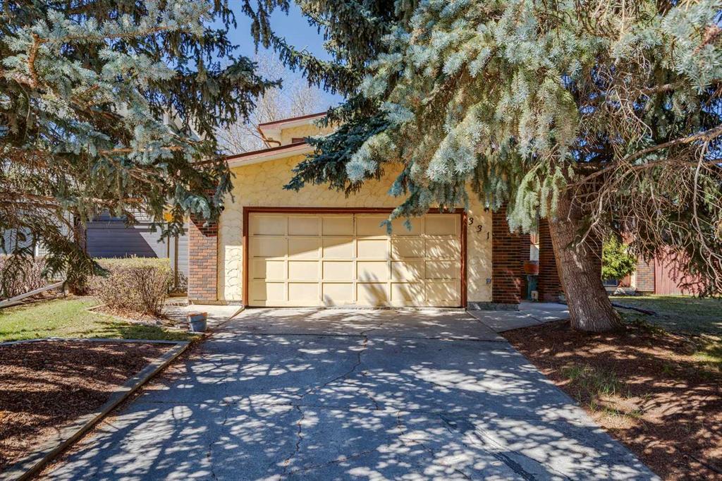 Picture of 331 Oakridge Place SW, Calgary Real Estate Listing