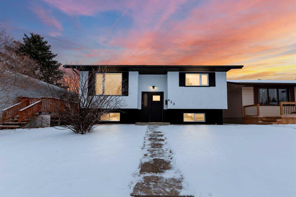Picture of 423 Huntington Way NE, Calgary Real Estate Listing