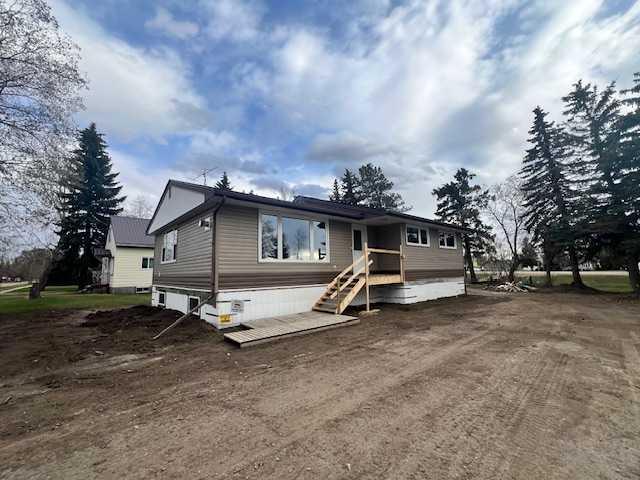Picture of 5122 48 Avenue , Forestburg Real Estate Listing
