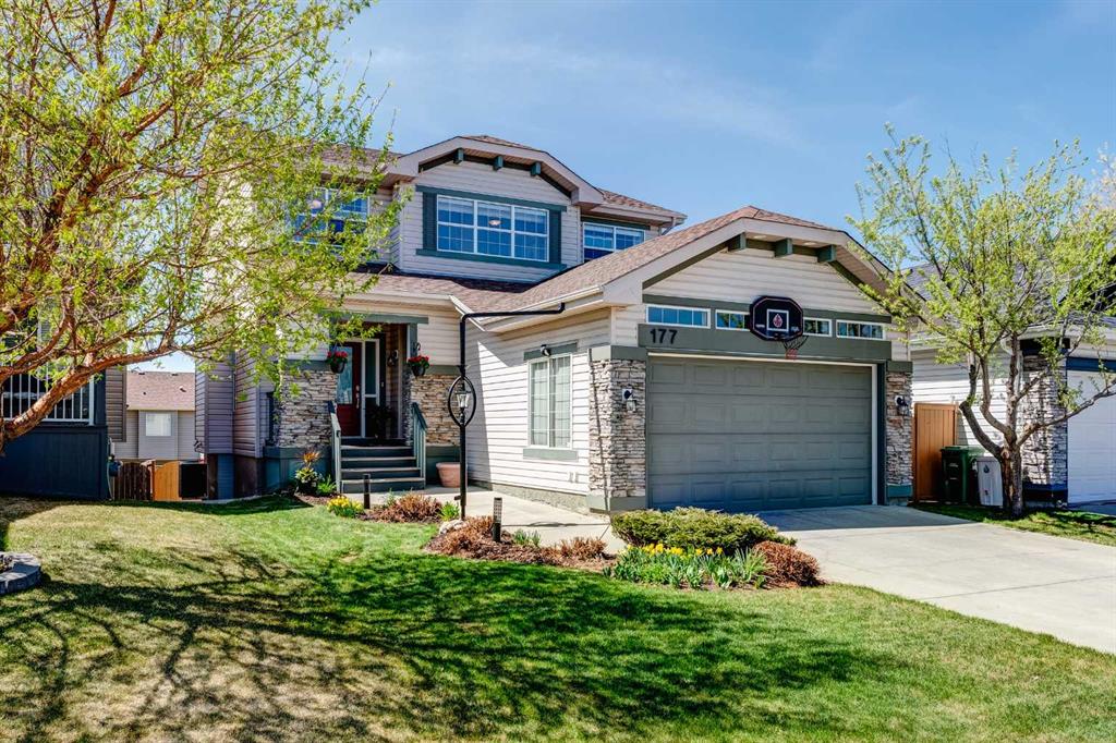 Picture of 177 Rockbluff Close NW, Calgary Real Estate Listing