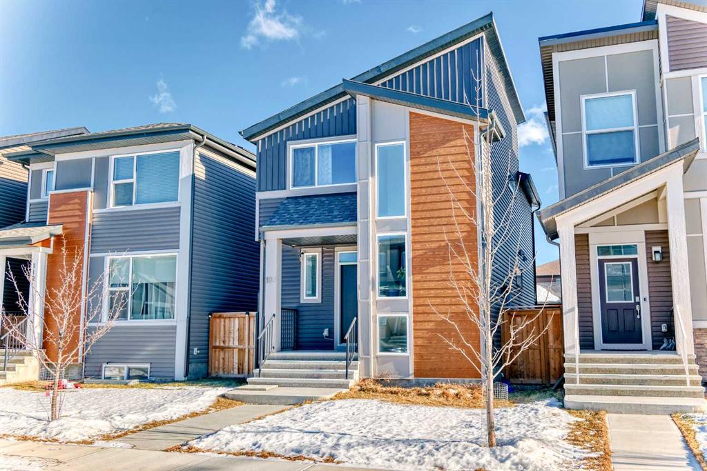 Picture of 108 Wolf Creek Manor SE, Calgary Real Estate Listing