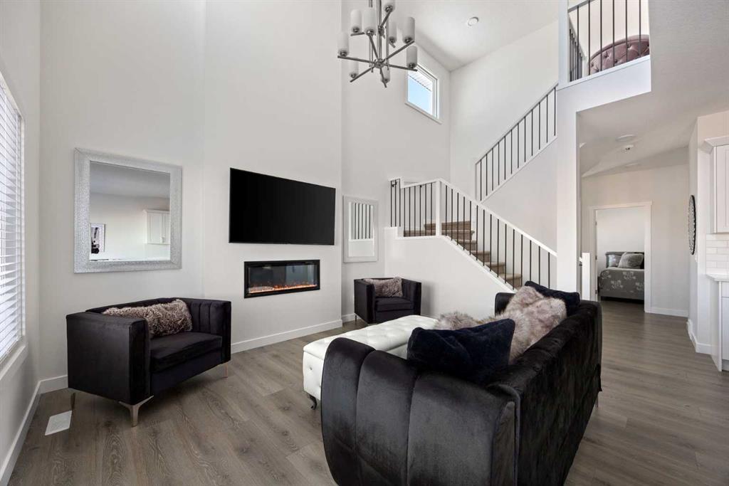 Picture of 90 Saddlebred Place , Cochrane Real Estate Listing