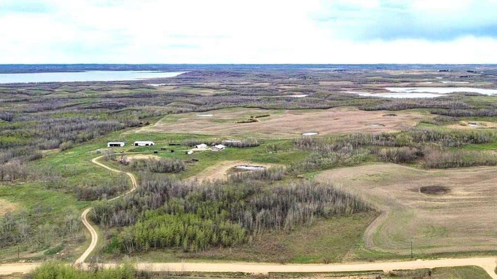 Picture of 20070 TWP 40-4  , Rural Stettler No. 6, County of Real Estate Listing